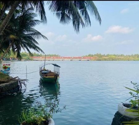 Green Island Homestay Riverside Kozhikode Extérieur photo