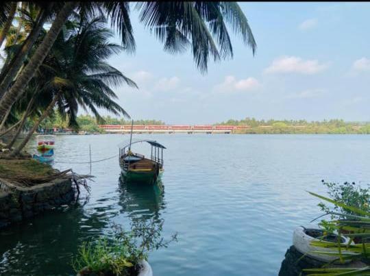 Green Island Homestay Riverside Kozhikode Extérieur photo